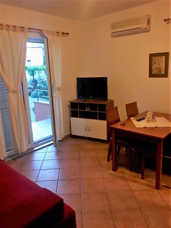 Apartments Juran Sukošan Eksteriør bilde