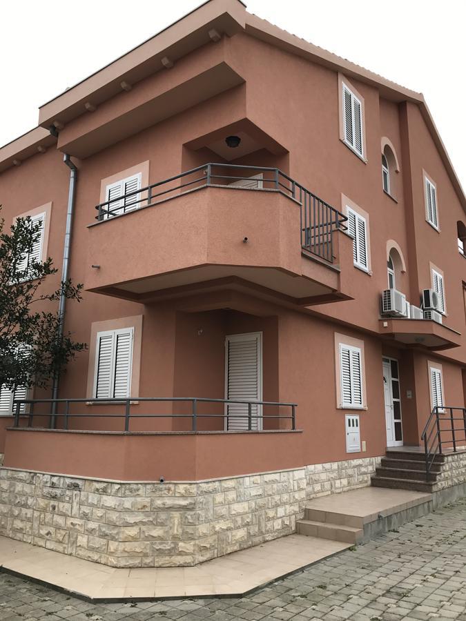 Apartments Juran Sukošan Eksteriør bilde