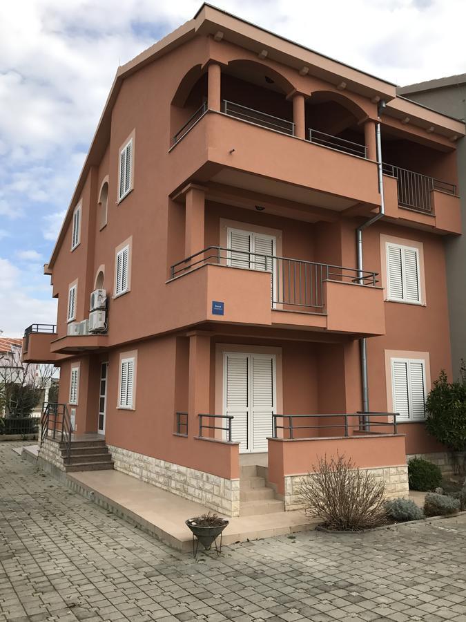 Apartments Juran Sukošan Eksteriør bilde